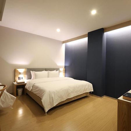Hound Hotel Changwon Exterior foto