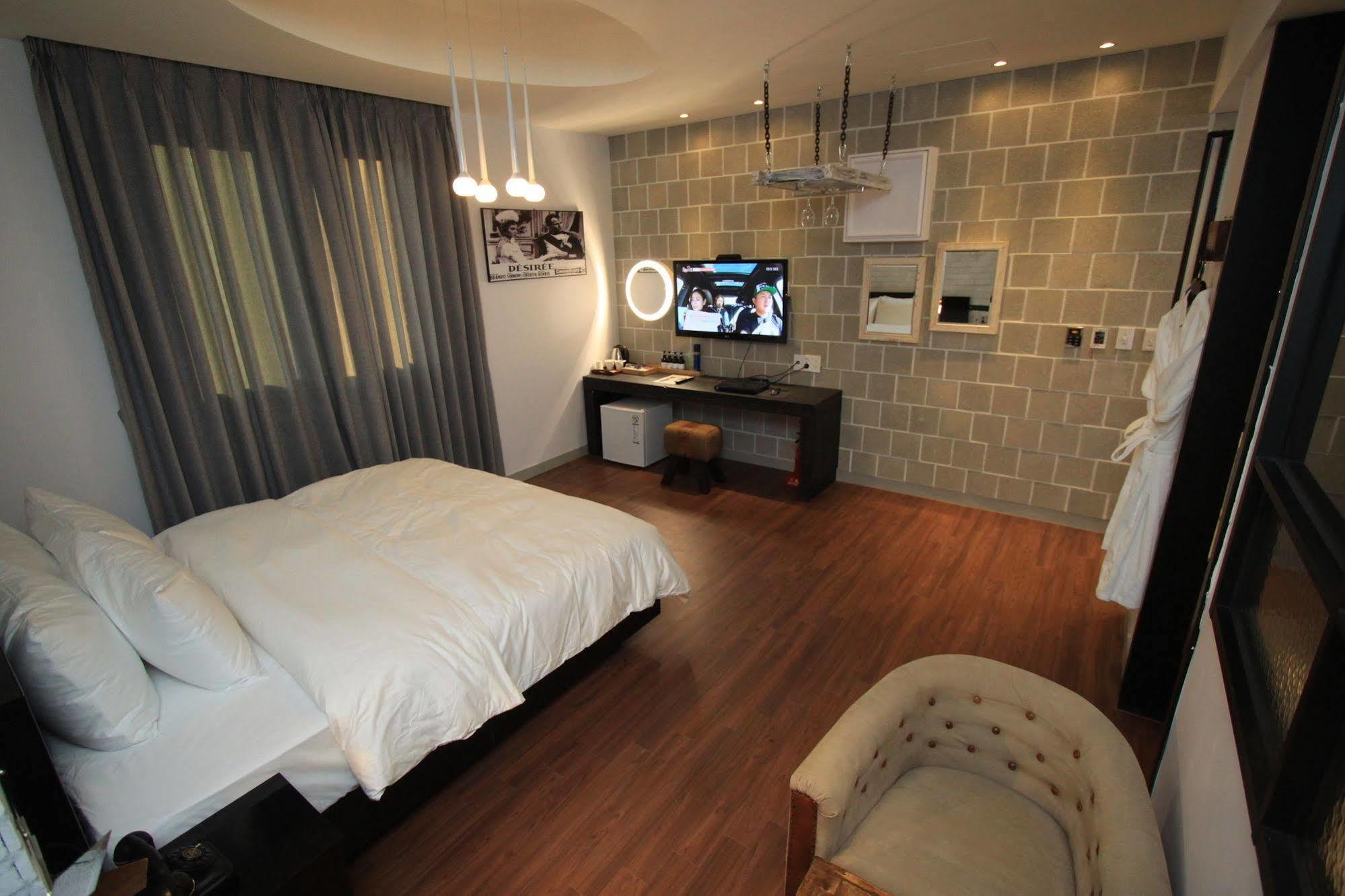 Hound Hotel Changwon Exterior foto